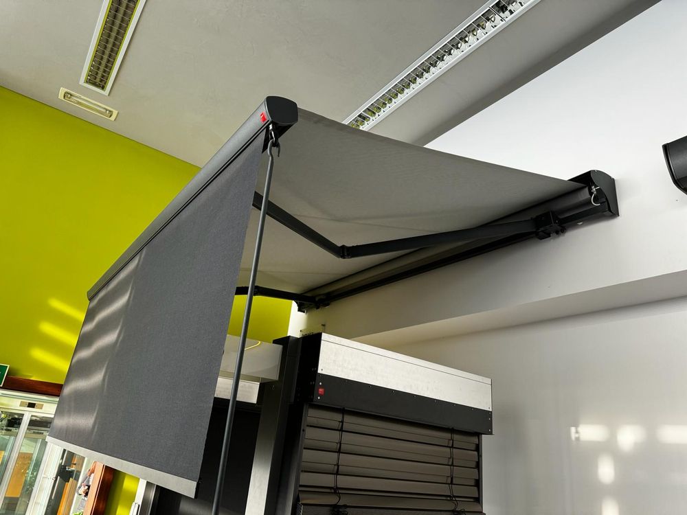 Markise - Bredde fra 360 til 410 cm x utfall 310 cm